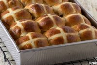 Classic Hot Cross Buns Recipe: Soft, Spiced & Perfect for Easter