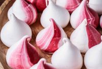 Perfect Mini Meringues: Step-by-Step Guide to Airy Meringue Kisses
