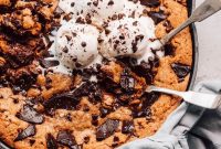 Browned Butter Chocolate Chunk Skillet Cookie Recipe
