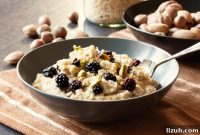 Berry & Pistachio Oat Porridge Recipe: Creamy, Nutty Morning Bowl