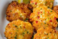 Crispy Shrimp Cakes with Garlic-Lime Dipping Sauce