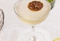 Classic Gimlet Cocktail Recipe: How to Make the Perfect Gimlet
