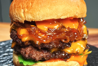 How to Make a Juicy Smash Burger at Home