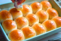 Fluffy Sourdough Dinner Rolls Recipe for Soft, Tangy Bread