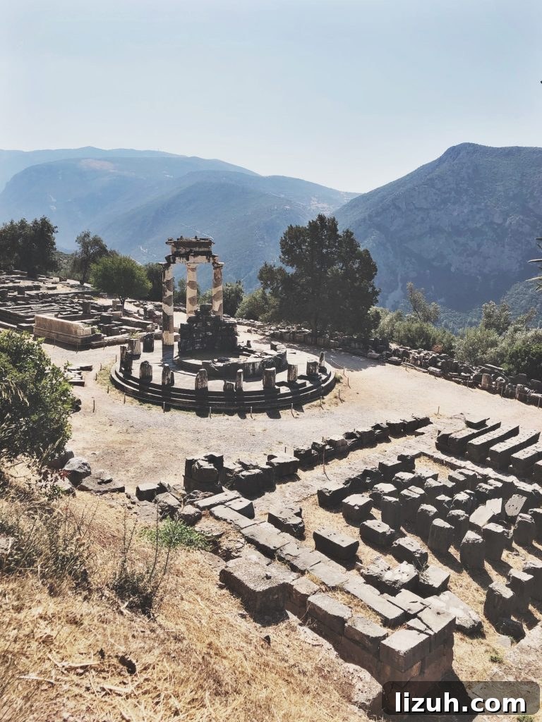 Greece Travel Photo Journal: Stunning Landscapes and Culture 33 img 1025 32
