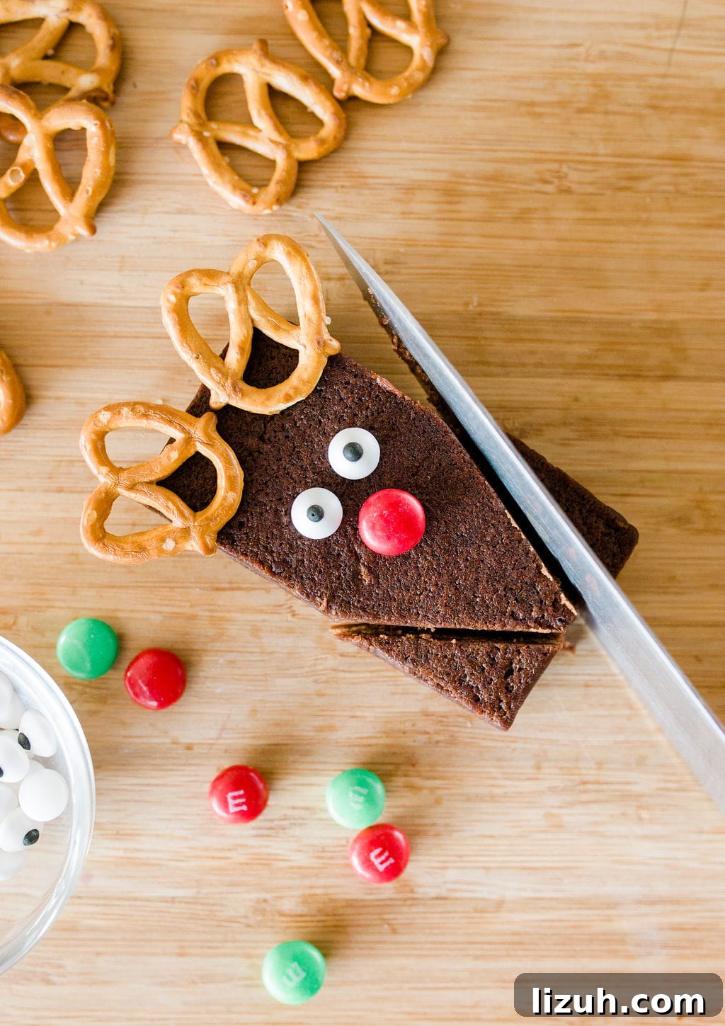 Festive Reindeer Brownies Recipe for Holiday Baking 9 reminder brownies