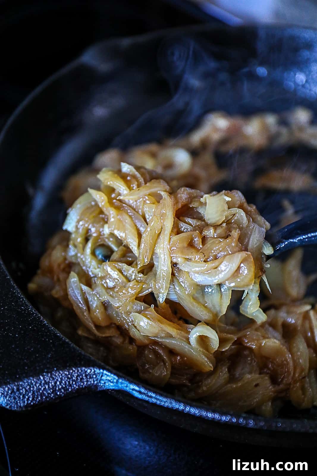 Caramelized onion burger topping for a cookout