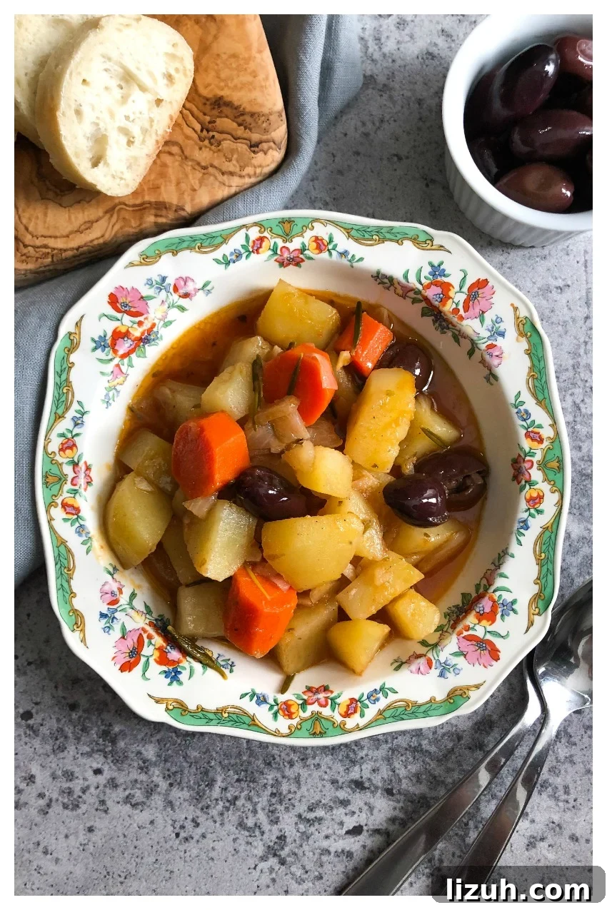 Greek Potato Yahni: Classic Mediterranean Potato Stew Recipe 3 Potatoes yahni