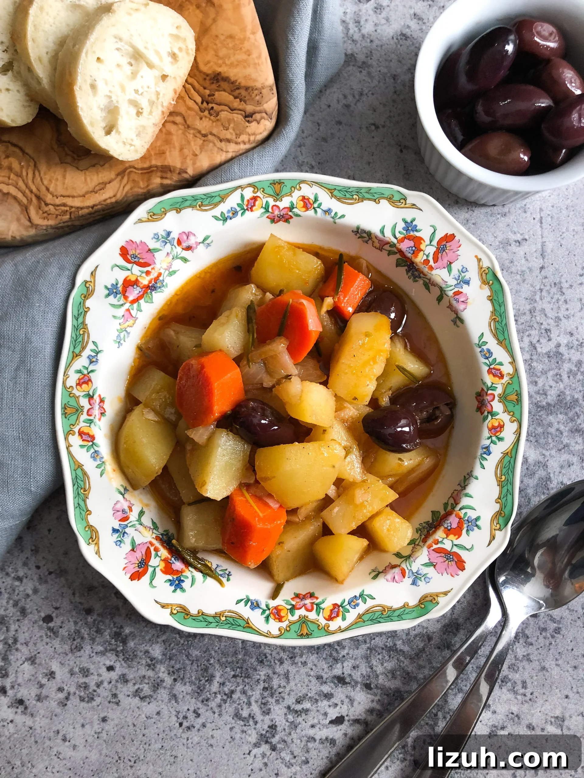 Greek Potato Yahni: Classic Mediterranean Potato Stew Recipe 4 Potatoes yahni