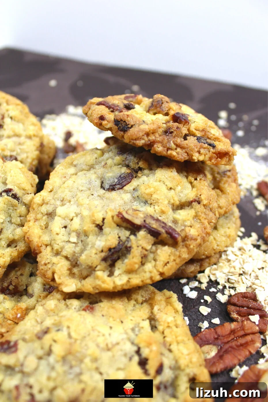 Pecan and Raisin Oatmeal Cookies. Soft and Chewy on the inside and crispy on the outside, these are the BEST EVER oatmeal cookies, loaded with pecan nuts and raisins. A simple classic cookie recipe