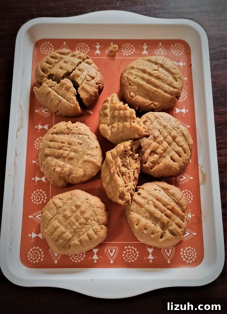Baked peanut butter cookies