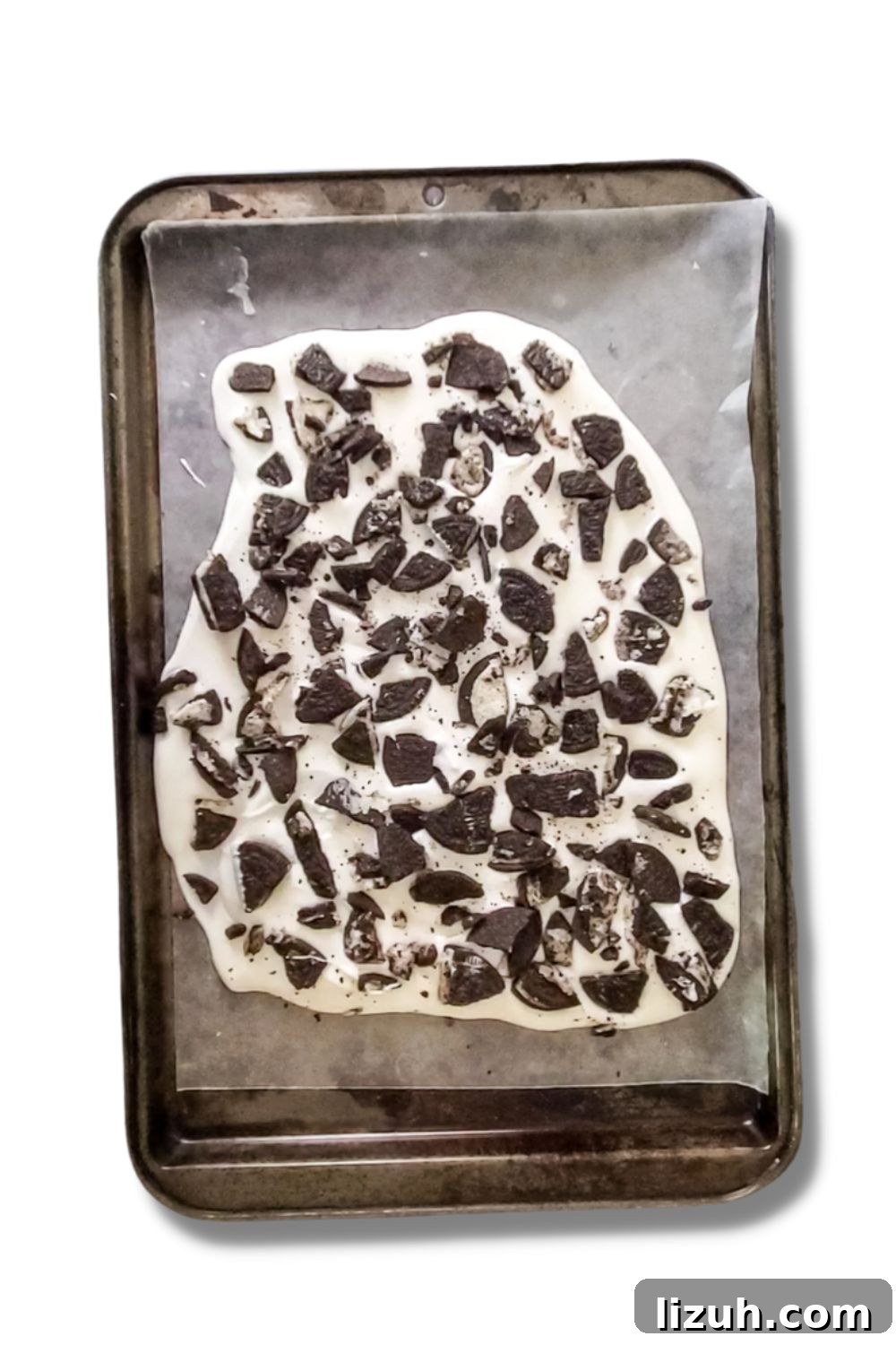 Oreo Cookies and Cream Bark Recipe: No-Bake Dessert Recipe 4 img 3263 3