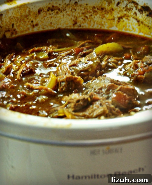 Slow-Cooker Chipotle Shredded Beef Recipe for Tacos and Burritos 6 crock pot chipotle beef