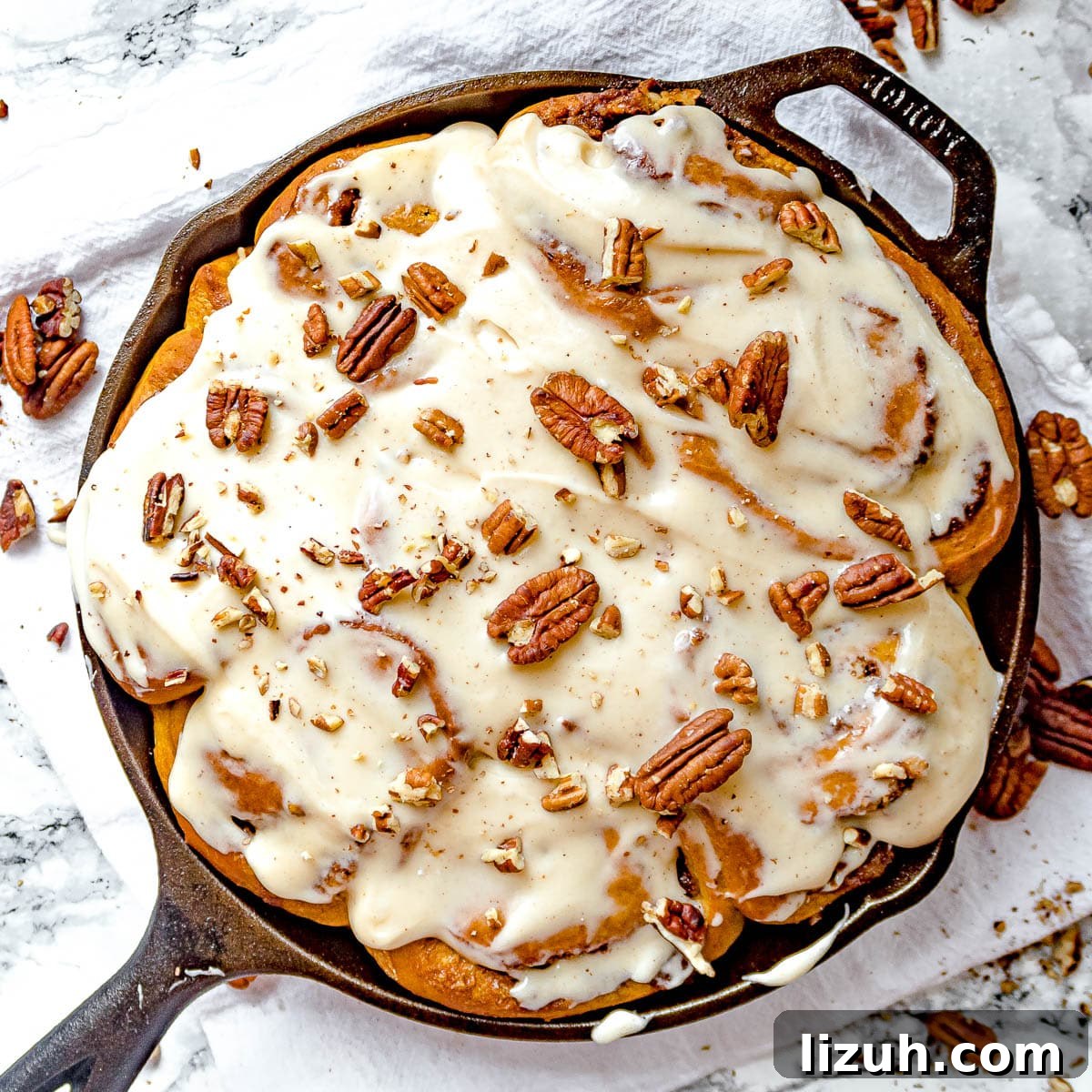 Pumpkin Spice Cinnamon Rolls with Maple Glaze 3 pumpkin spice cinnamon rolls restaurant
