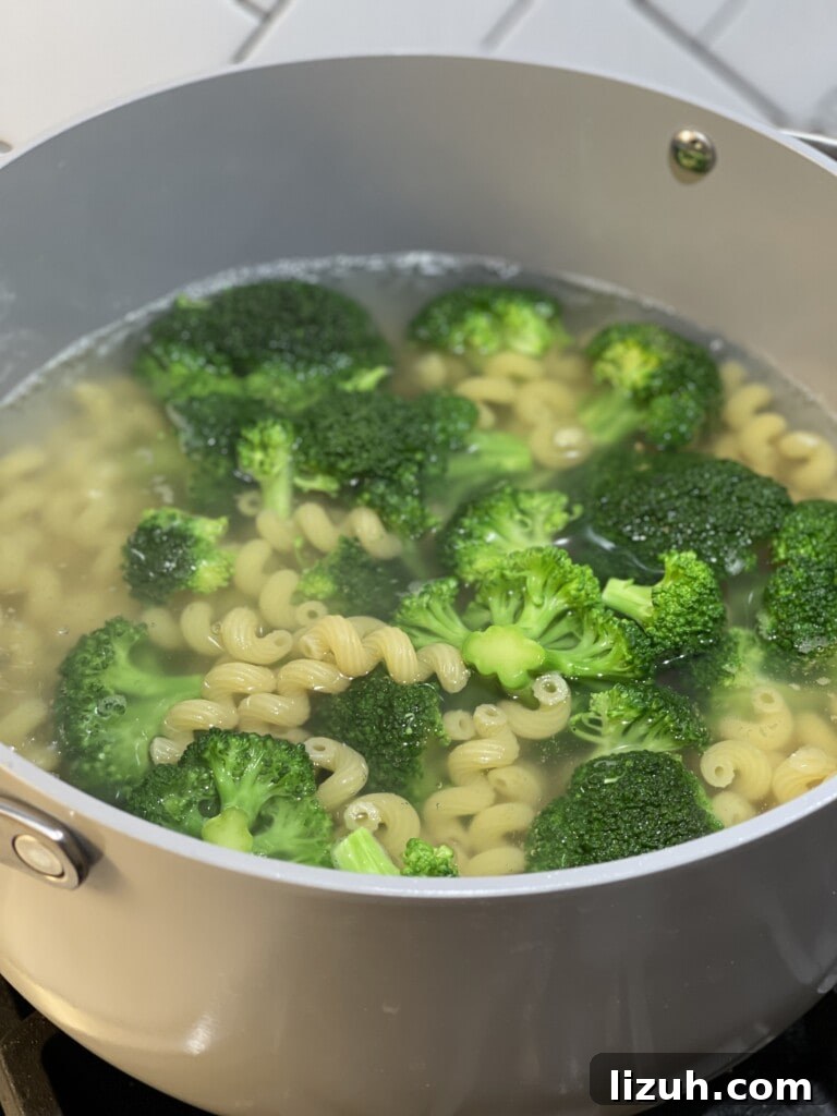 baked broccoli mac and cheese