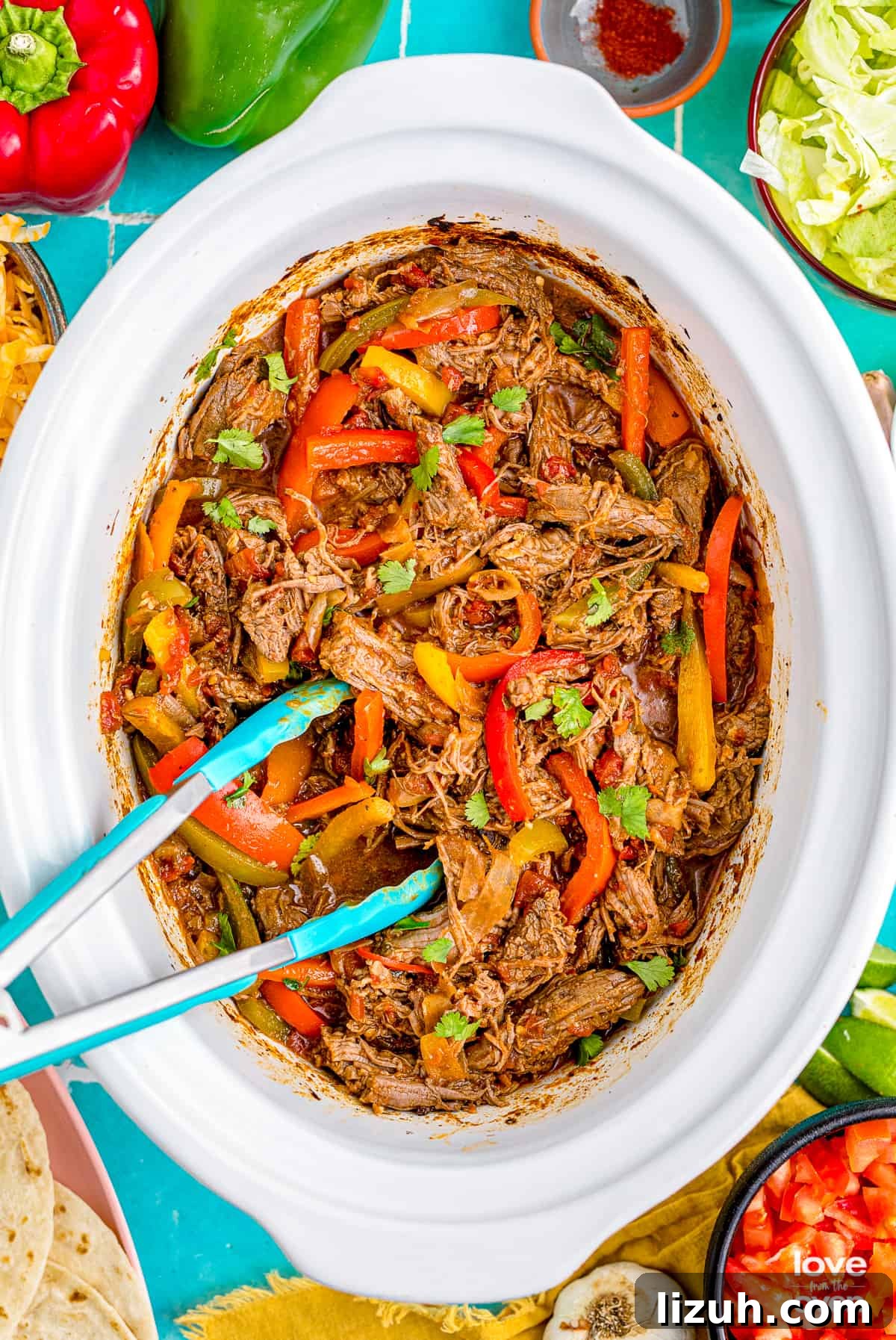 31 High-Protein Slow Cooker Recipes for Meal Prep and Weight Loss 32 crockpot fajitas