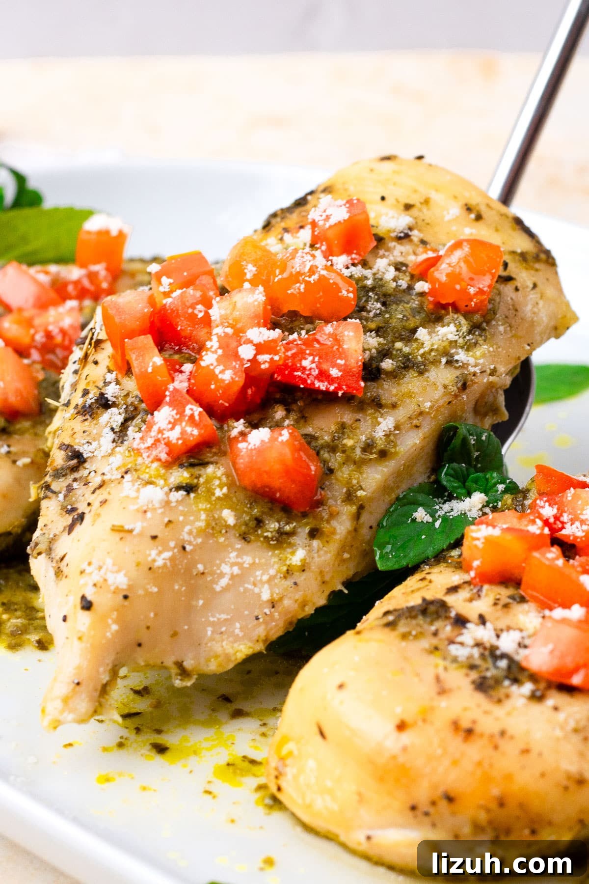 31 High-Protein Slow Cooker Recipes for Meal Prep and Weight Loss 7 crockpot pesto chicken